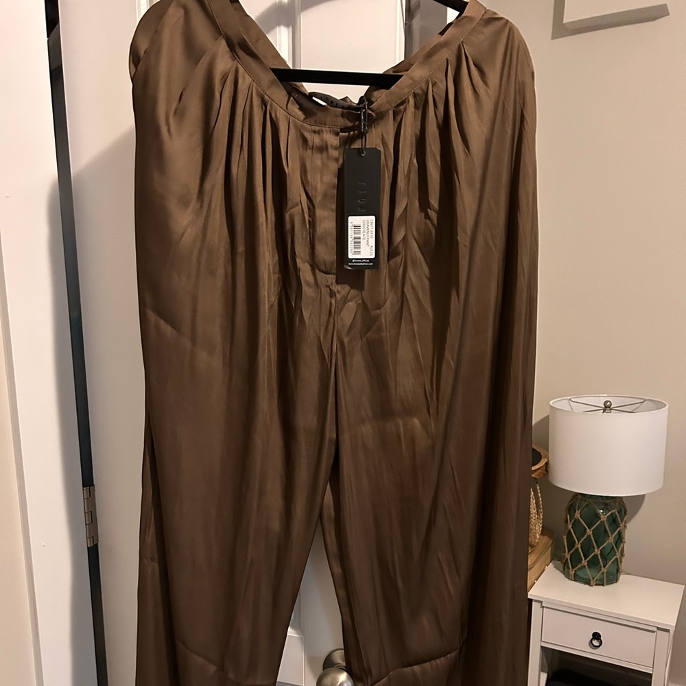 REVOLVE - L - TODAY $15!!!! IFFF U BUY ANOTHER ITEMMM-any!!!! but !!! 30 waist